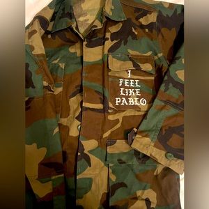Camo oversized Jacket with featured Pablo writing. (Kw)
